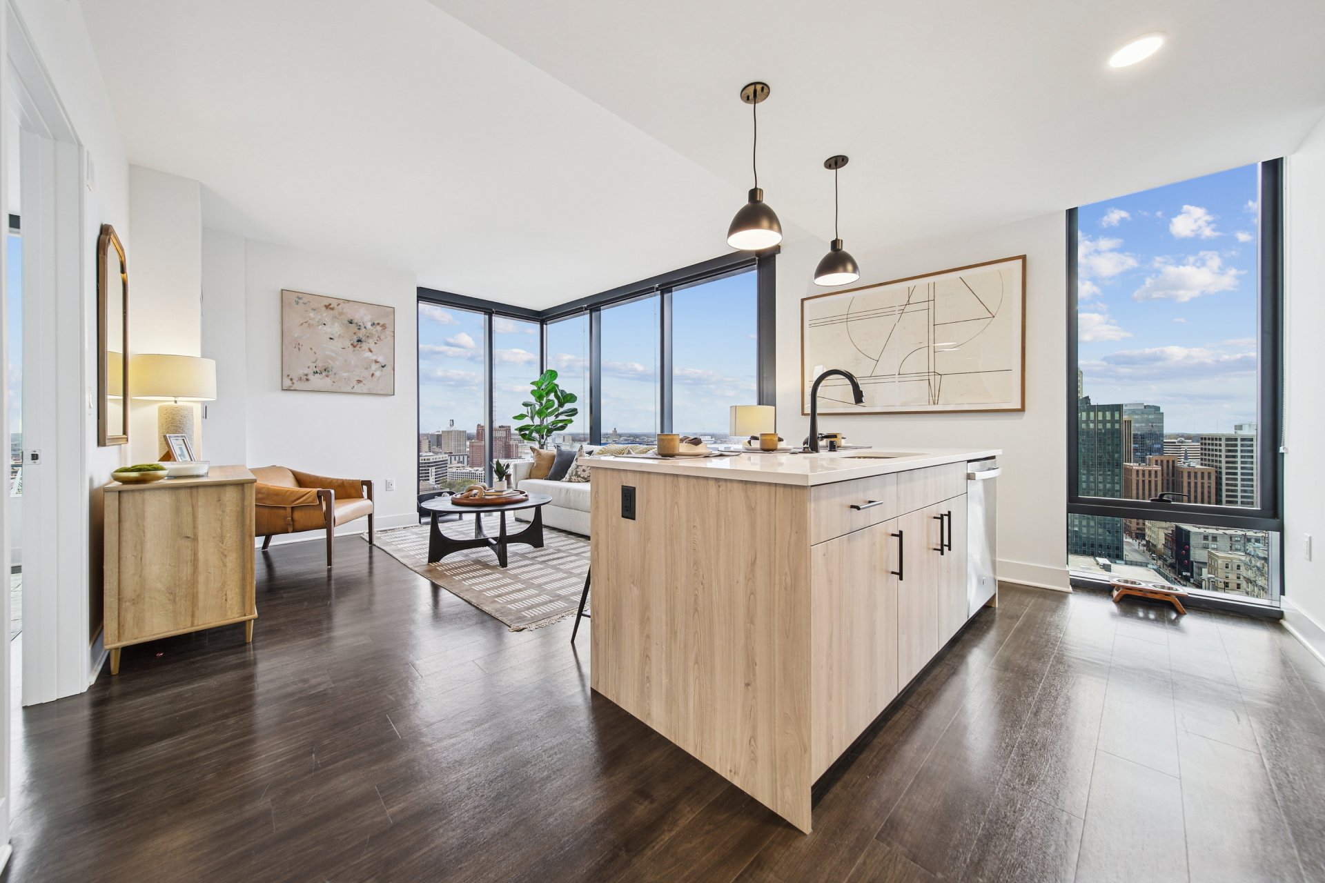 Model Living 6